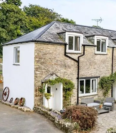 Wykeham Coach House Holiday home Looe